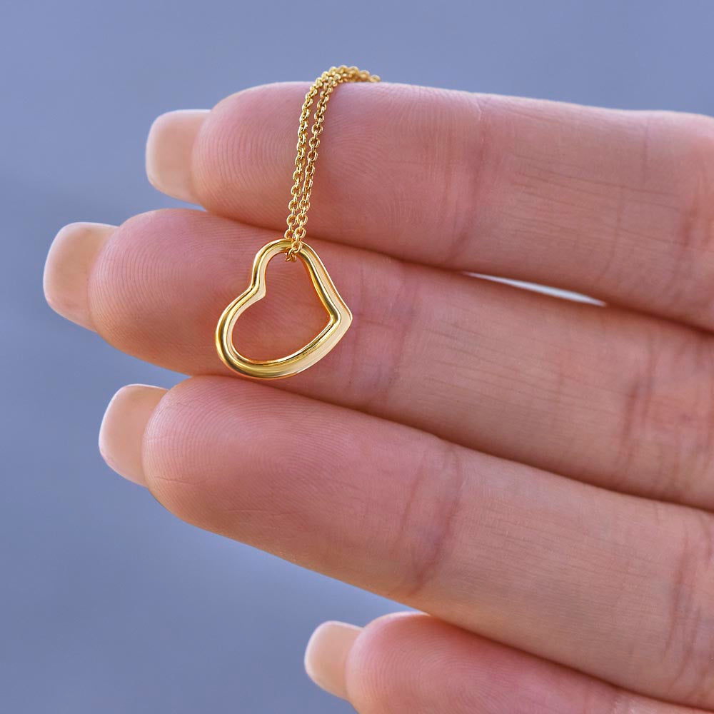 Minimalist Heart Necklace in 18K Gold – Adjustable Chain- Luxury Gift Box Option