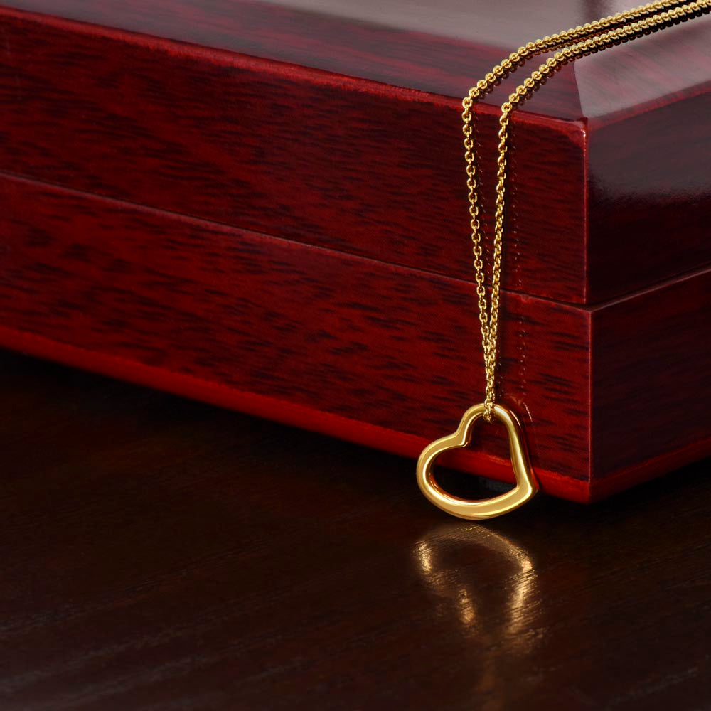 Minimalist Heart Necklace in 18K Gold – Adjustable Chain- Luxury Gift Box Option